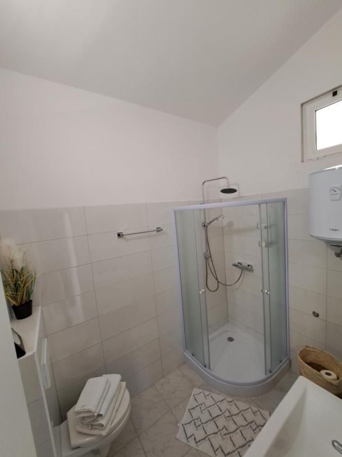 Mala Smokva Apartment Vir Exterior photo