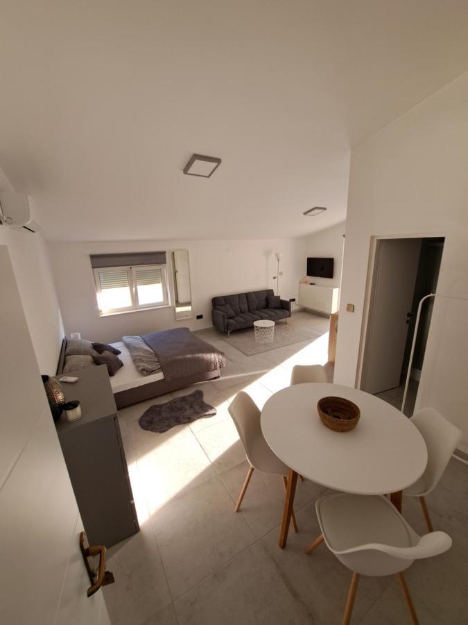 Mala Smokva Apartment Vir Exterior photo